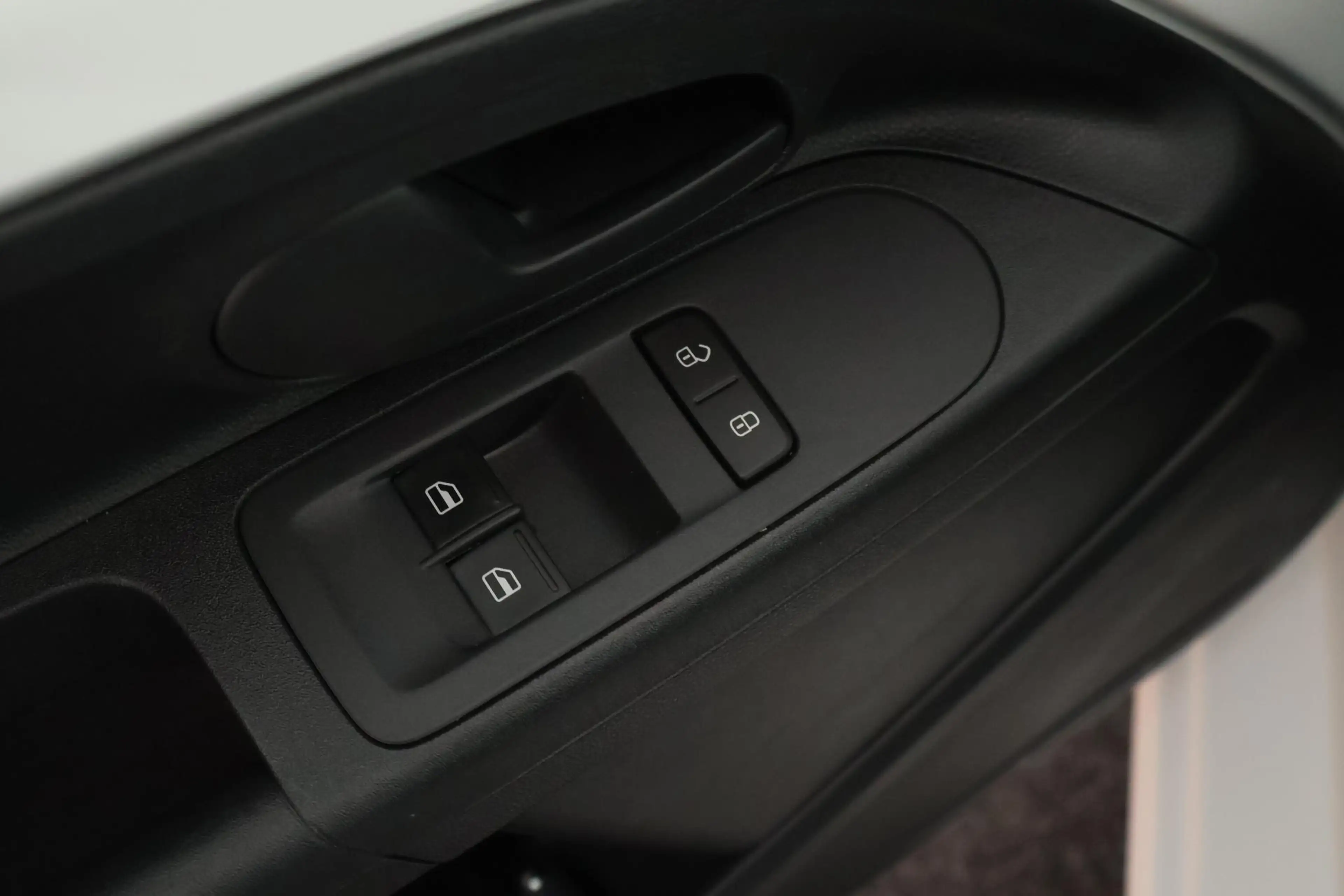 Volkswagen e-up! e-up! Camera Cruise Control — photo 10