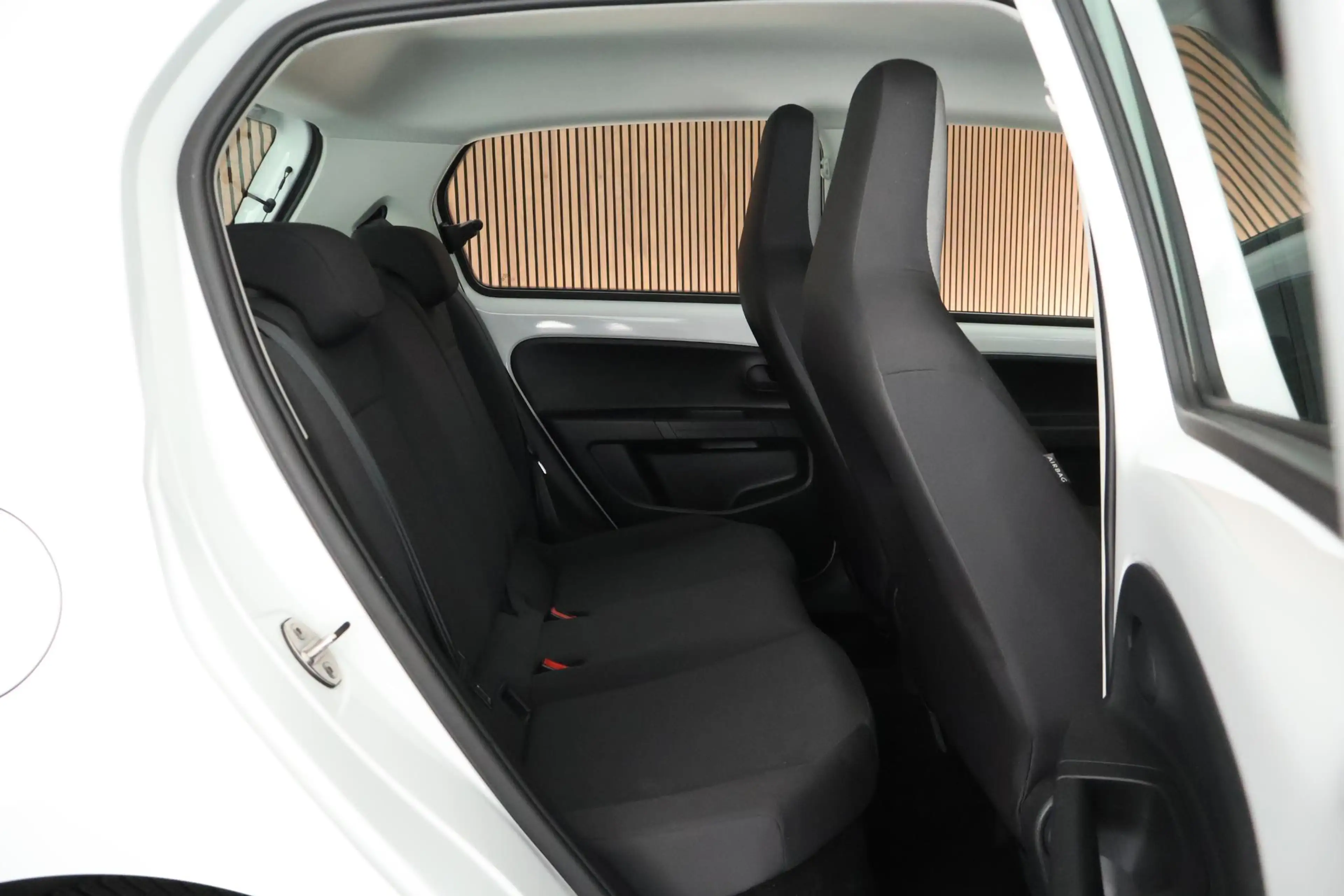 Volkswagen e-up! e-up! Camera Cruise Control — photo 8