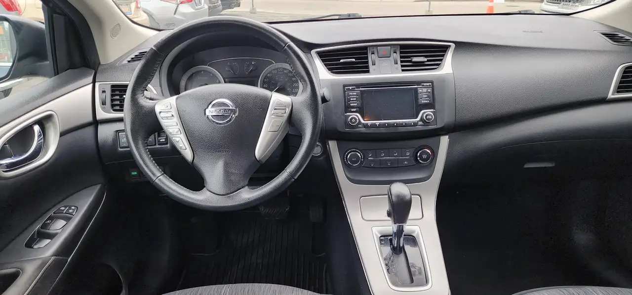 Nissan Sentra снимка Nissan Sentra