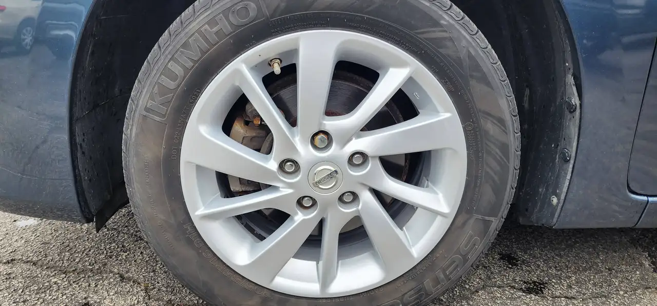 Nissan Sentra снимка Nissan Sentra