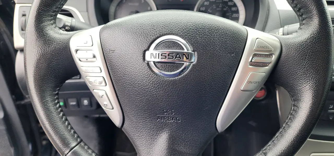 Nissan Sentra снимка Nissan Sentra