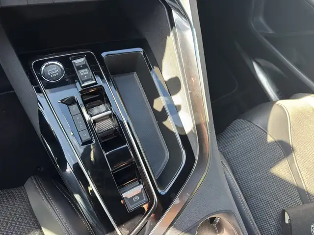 Peugeot 3008 view 8