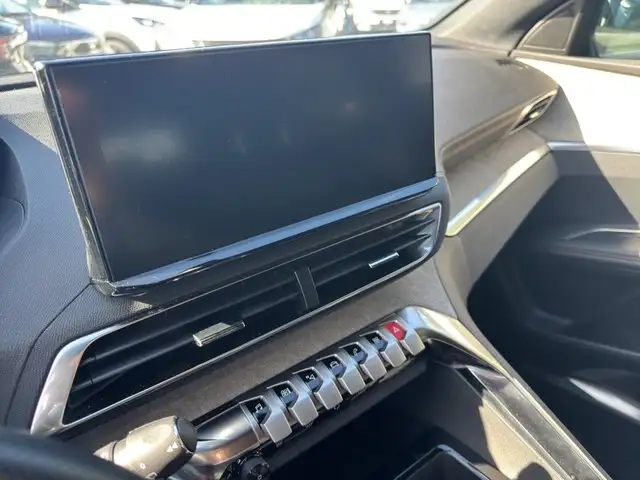 Peugeot 3008 view 9