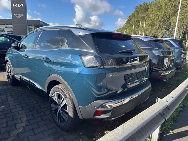 Peugeot 3008 view 5