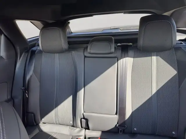 Peugeot 3008 view 11