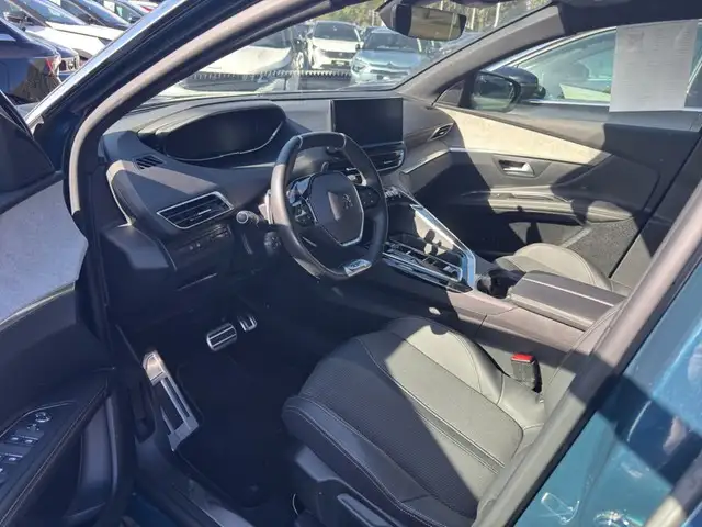 Peugeot 3008 view 6