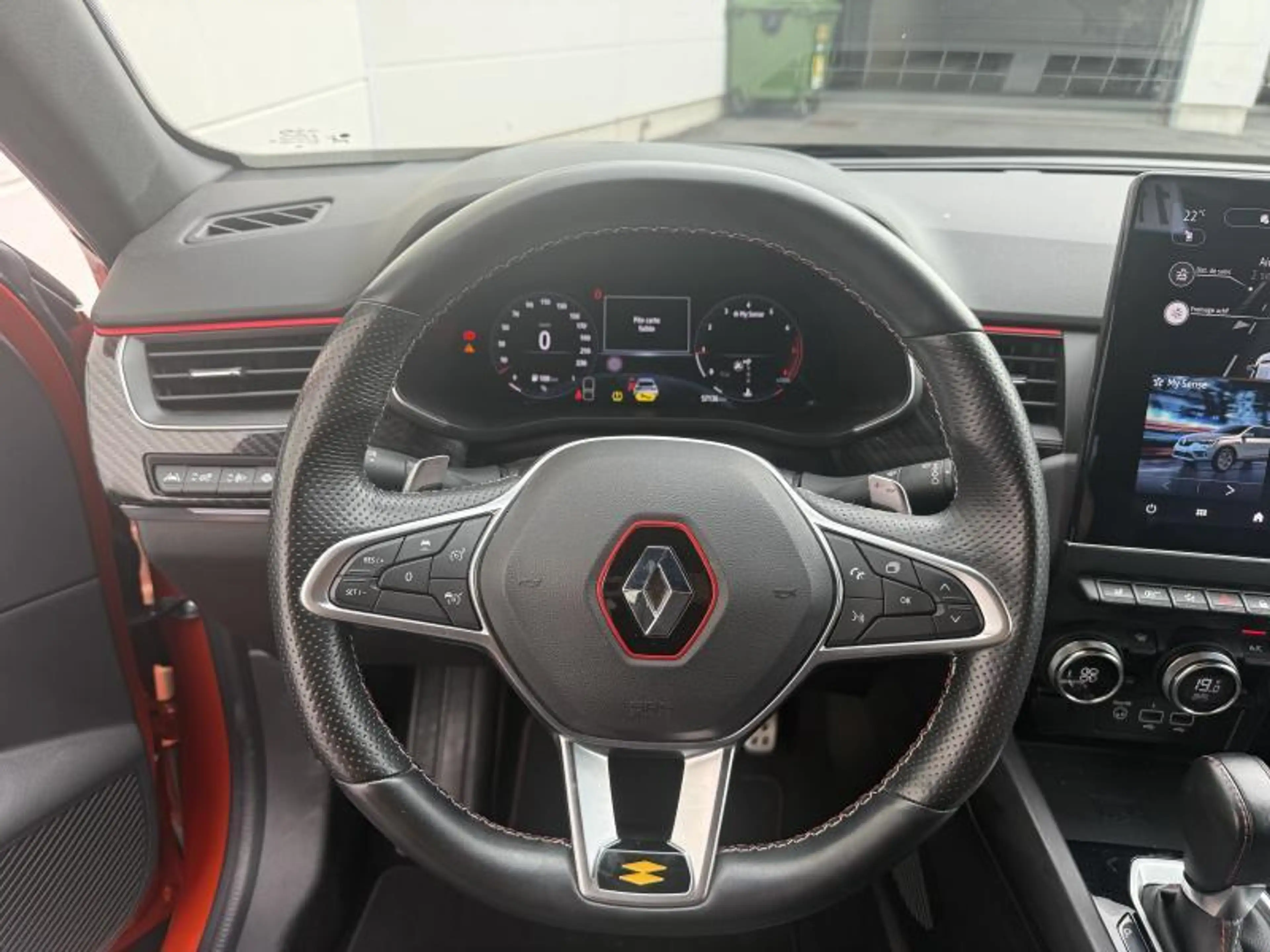 Renault Arkana RS Line 1.3 TCe 140 EDC — photo 12