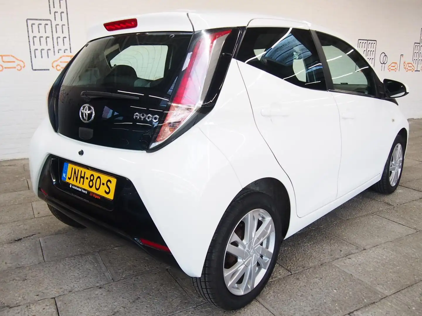 Toyota Aygo 1.0 VVT-i x-play Camera (APK:Nieuw) Incl.Garantie Blanc - 2