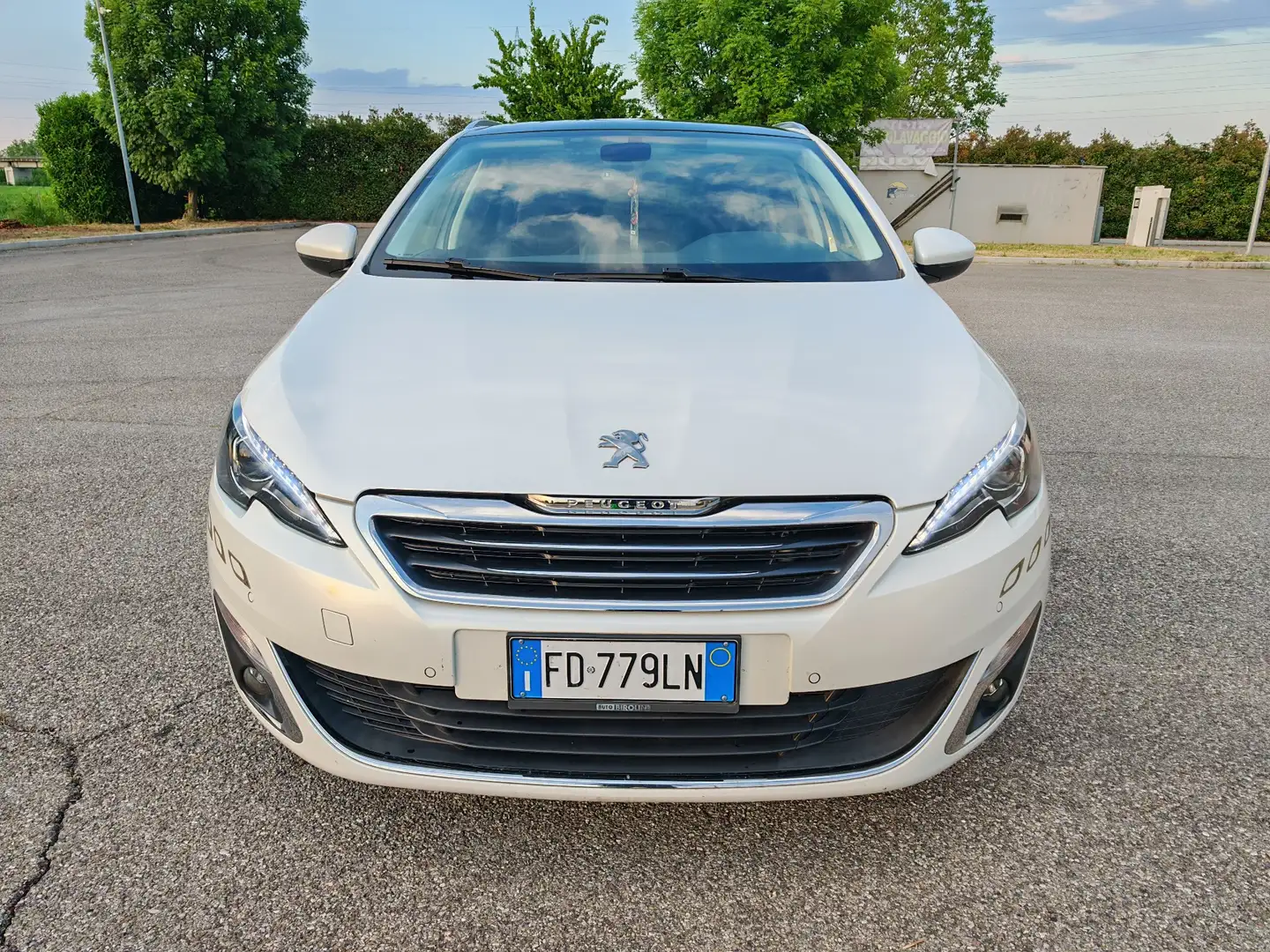 Peugeot 308 SW 1.2 puretech  Allure s&s 130cv eat6 - 1