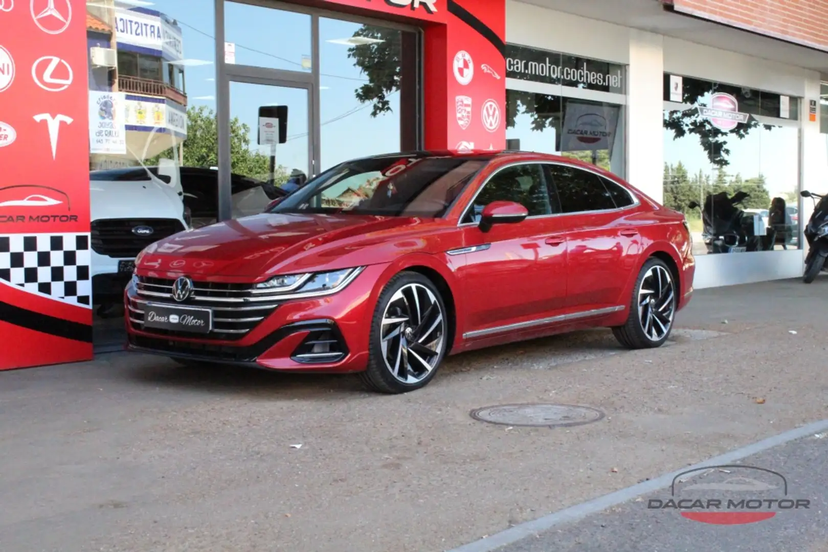 Volkswagen Arteon 2.0 TSI R-Line DSG7 140kW Burdeos - 2