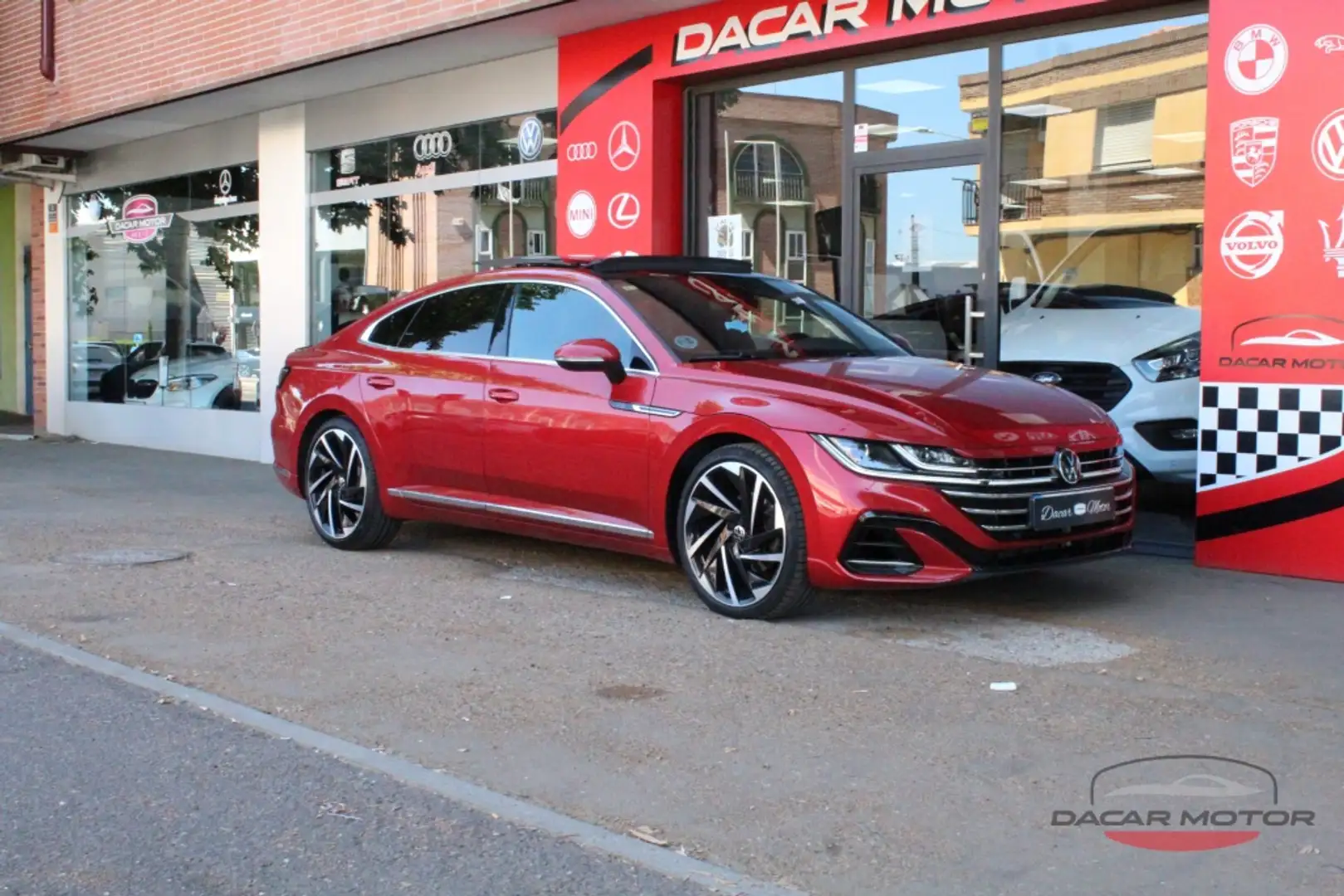 Volkswagen Arteon 2.0 TSI R-Line DSG7 140kW Burdeos - 1