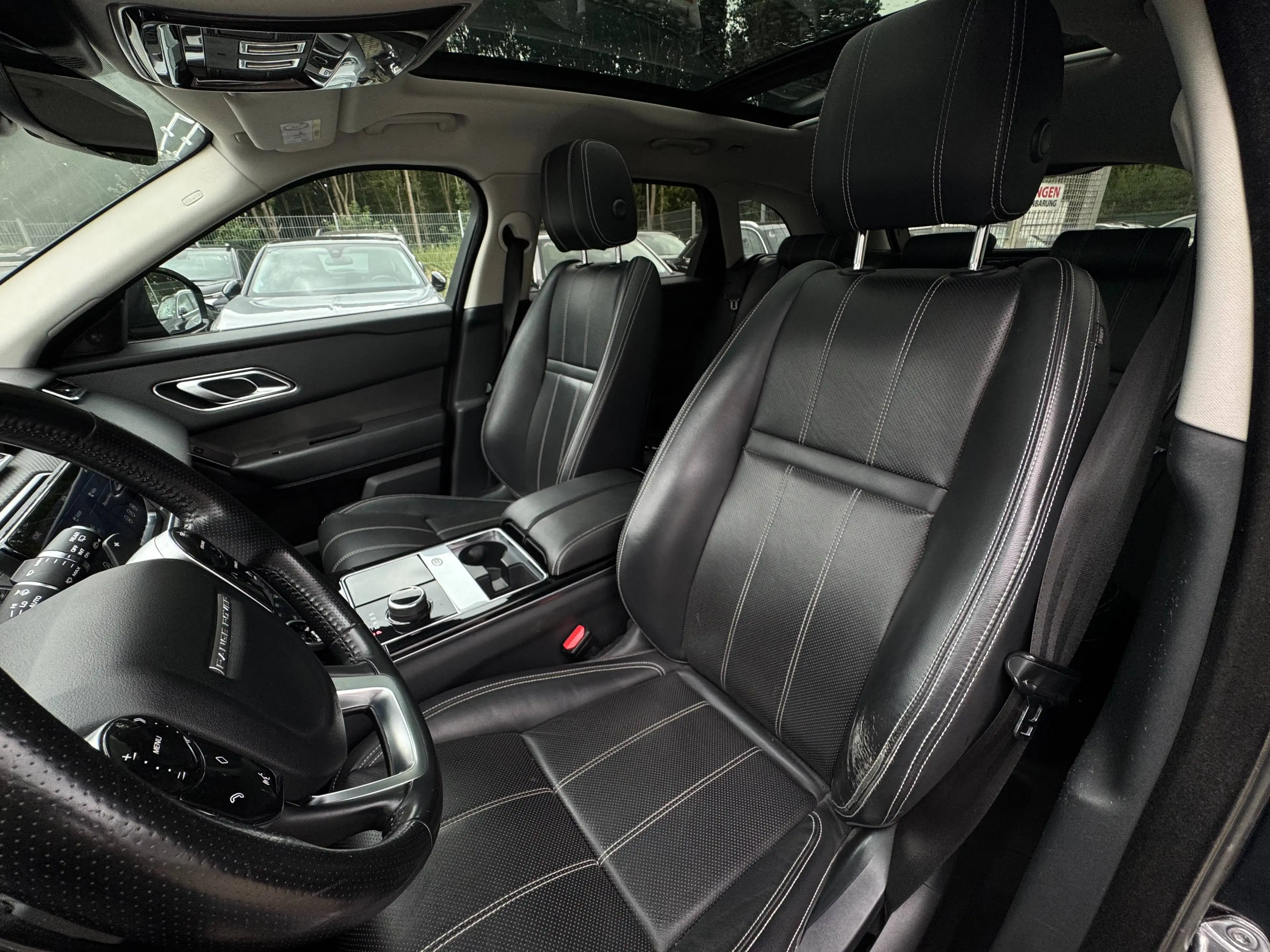 Land Rover Range Rover Velar 2,0d*Vollleder*Sitzheizung* — photo 15