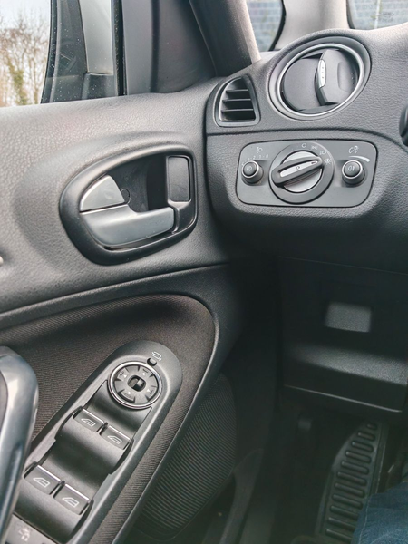 Ford S-Max 2.0 TDCI 140 PS 7 Sitze Guter Zustand — photo 14