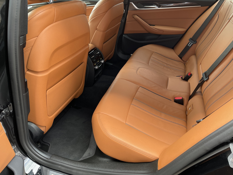 BMW 540 i xDrive Sport Line Panorama Glasdach-Innovationsp — photo 11