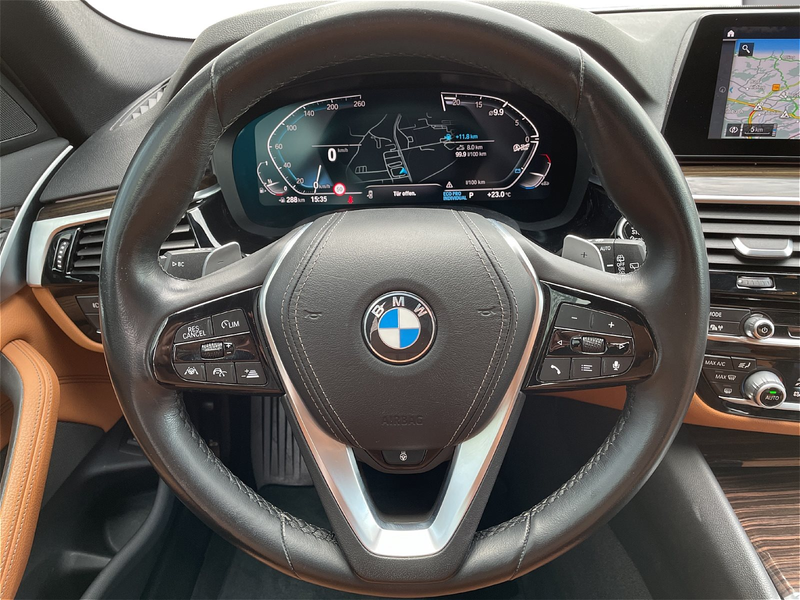 BMW 540 i xDrive Sport Line Panorama Glasdach-Innovationsp — photo 9