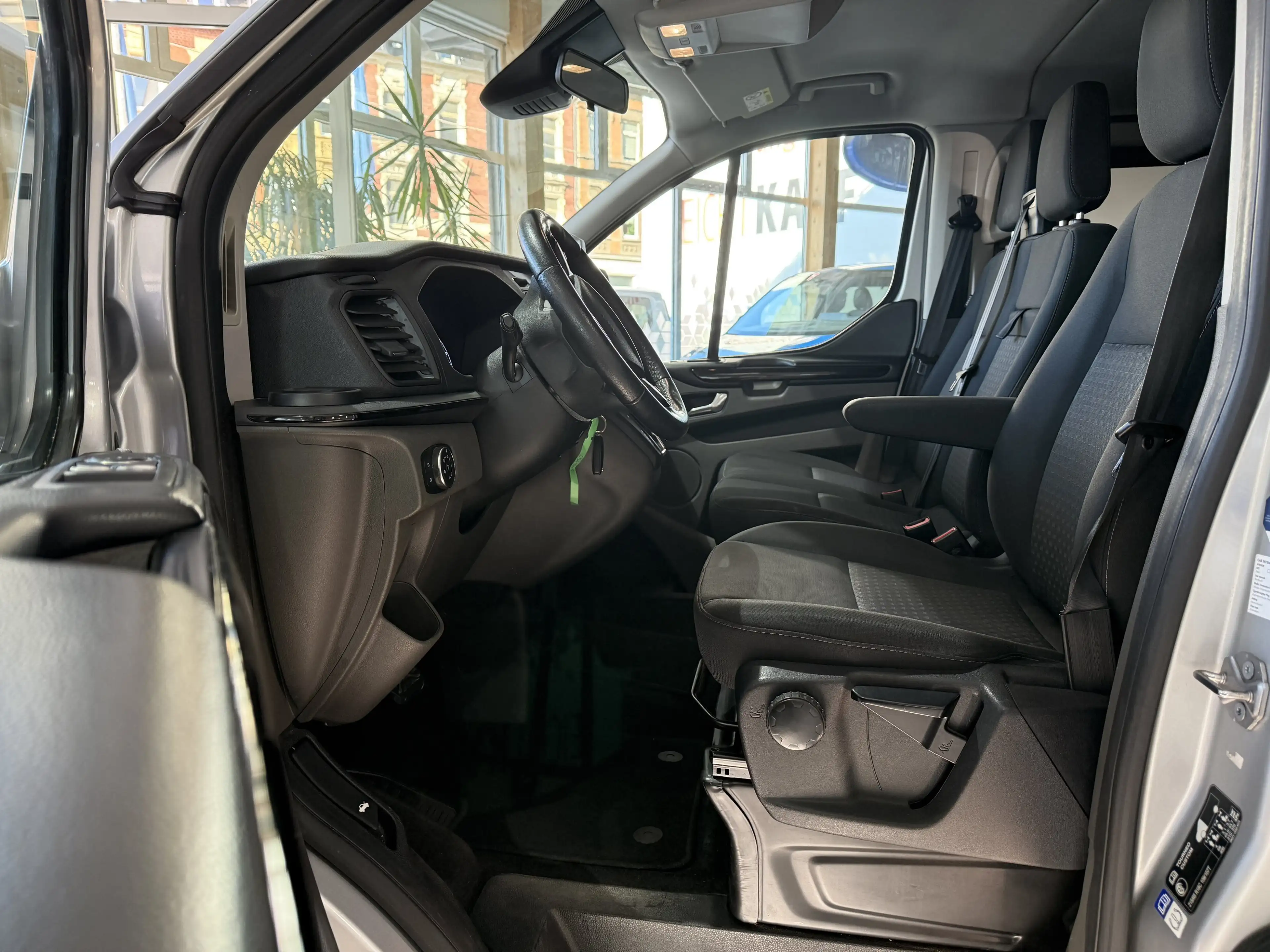 Ford Tourneo Custom Tourneo L2 Automatik / Navi / 9 Sitze — photo 10
