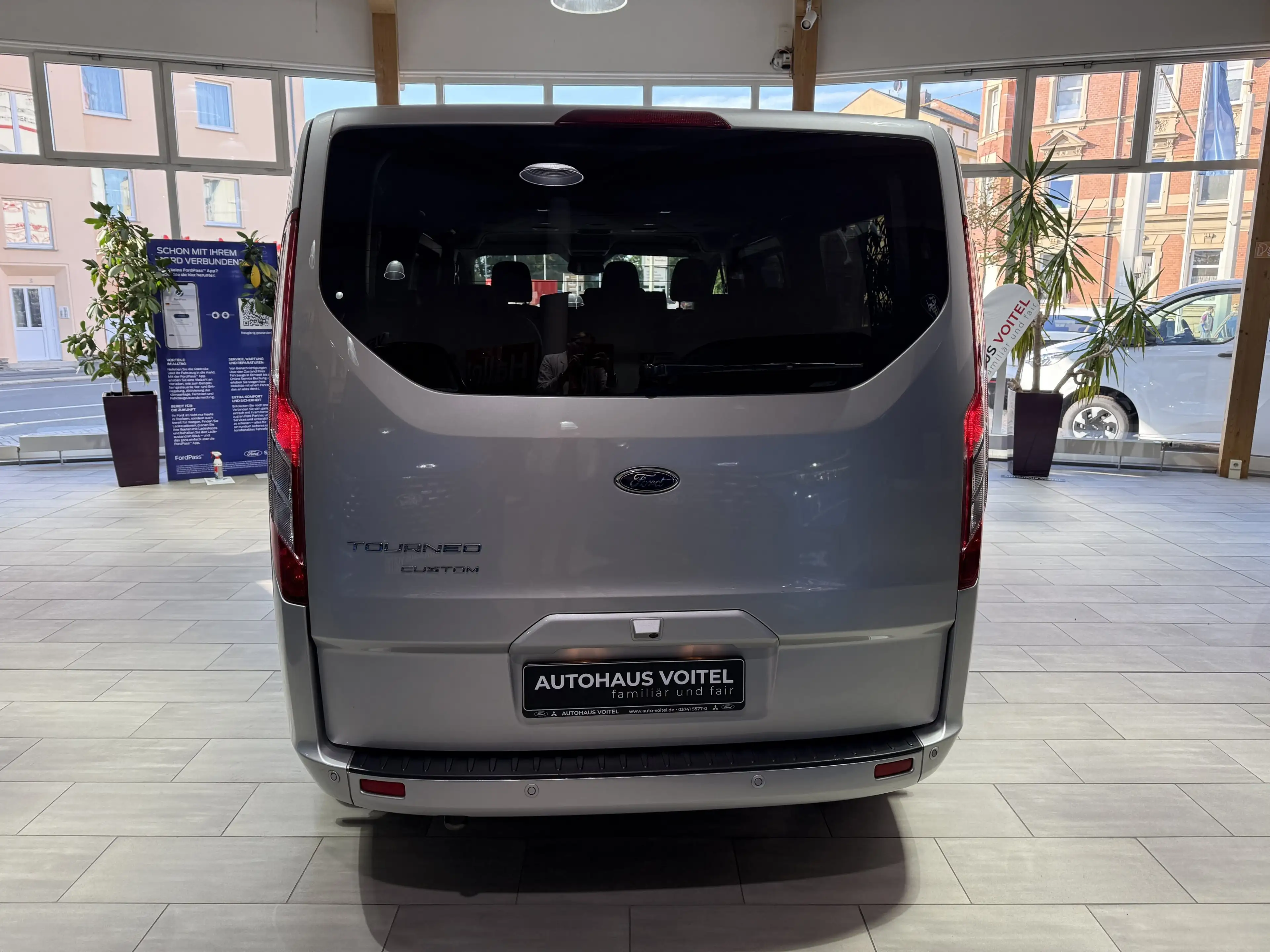 Ford Tourneo Custom Tourneo L2 Automatik / Navi / 9 Sitze — photo 6
