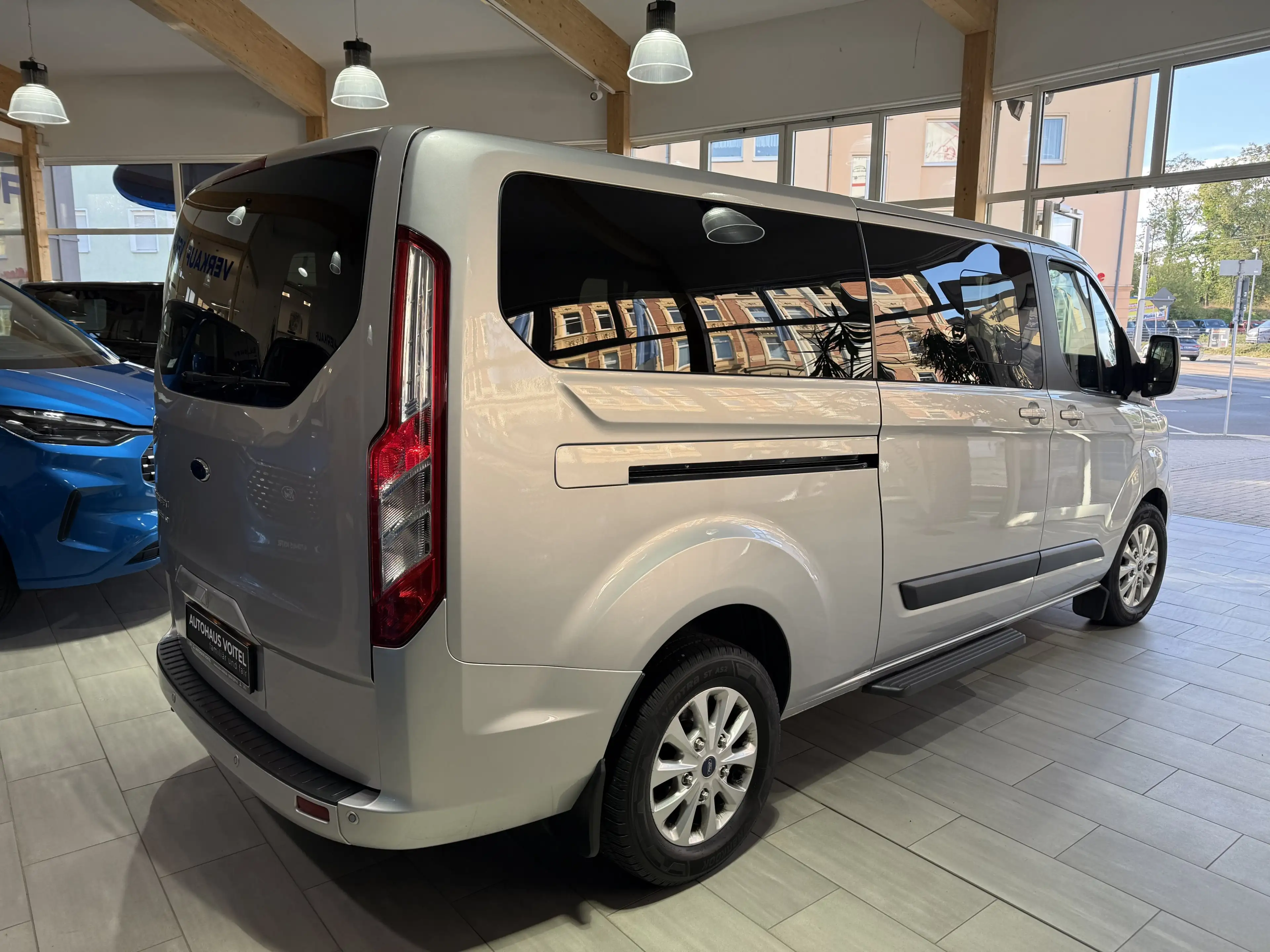 Ford Tourneo Custom Tourneo L2 Automatik / Navi / 9 Sitze — photo 5