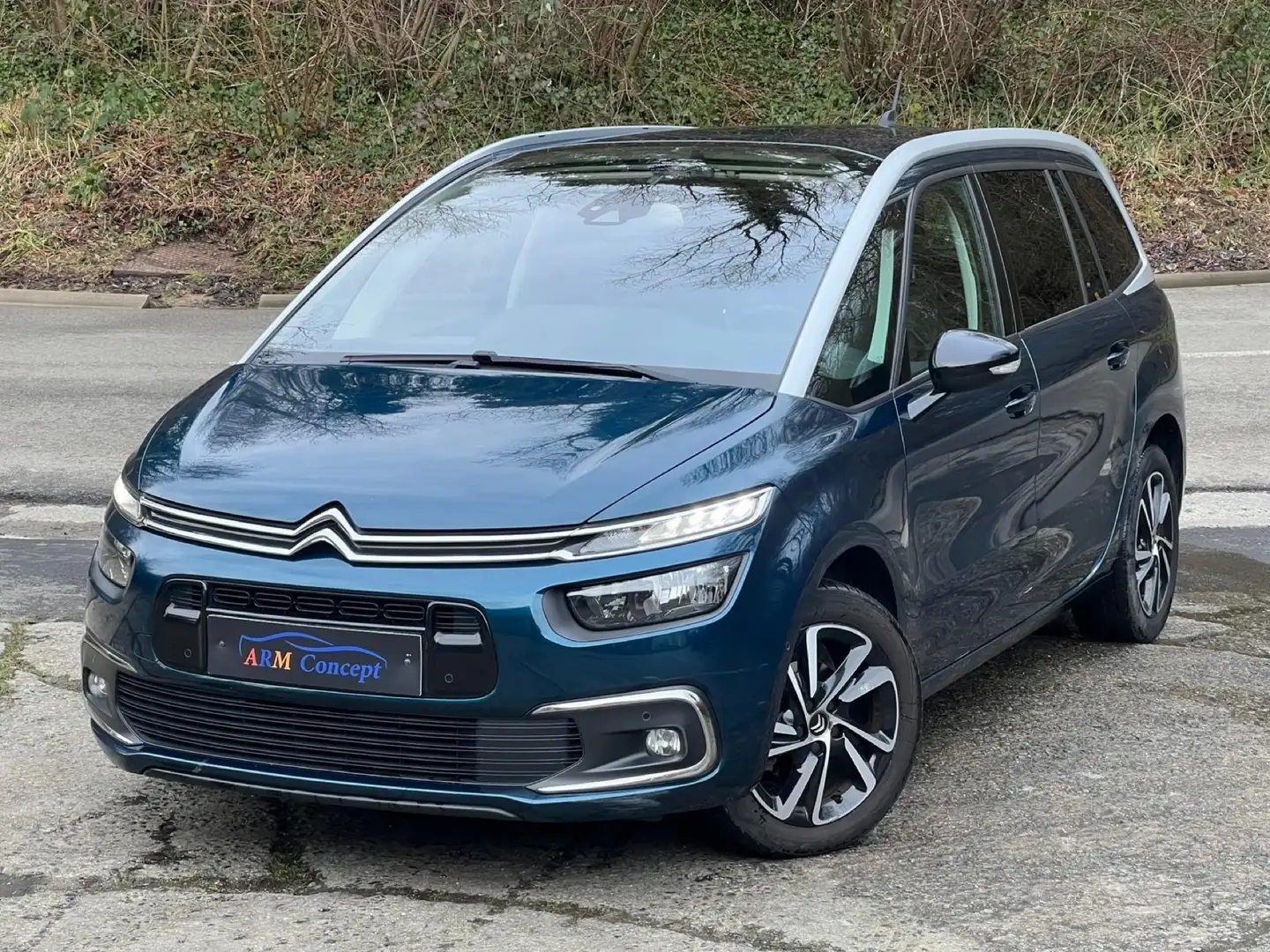 Citroen C4 SpaceTourer 1.2 essence AUTOMATIQUE 7 places Garantie 12 Mois - 1