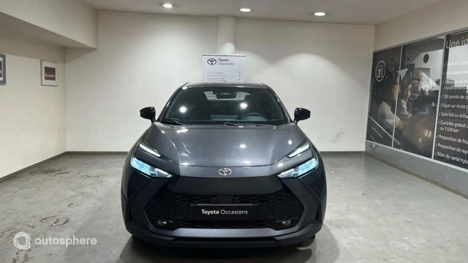 Toyota C-HR 1.8 Hybride 140ch Dynamic NG23 - 2