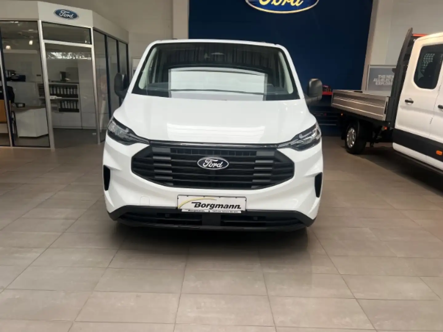 Ford Transit Custom Kasten 300 L2 Trend FWD 2.0 // 36.7 Weiß - 2