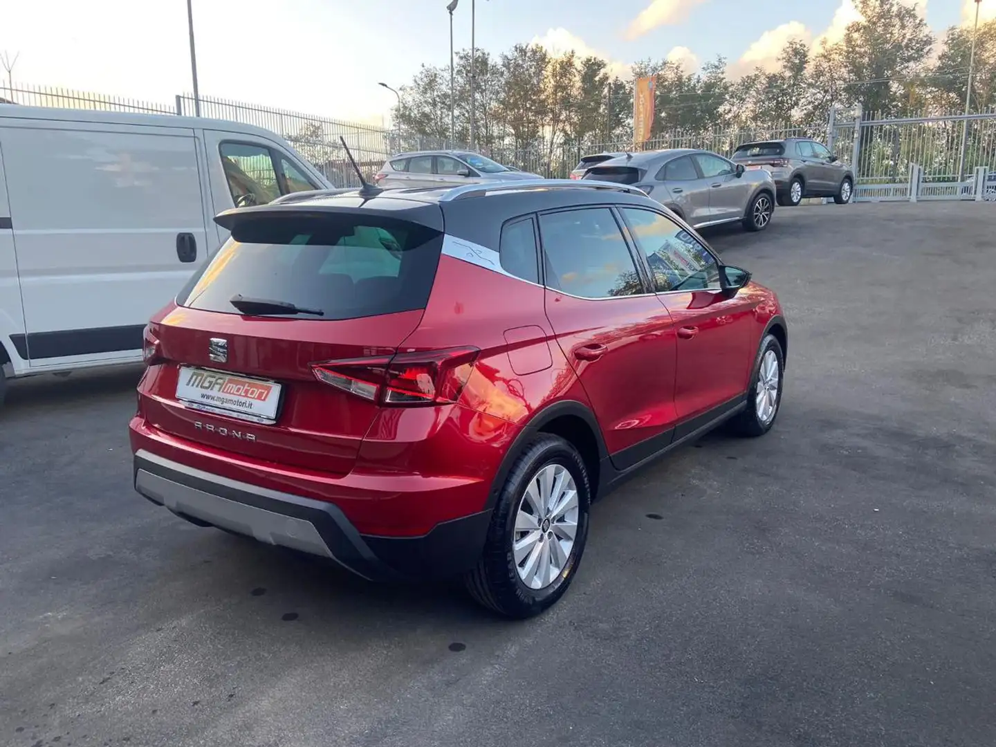 SEAT Arona 1.0 EcoTSI 110 CV DSG XCELLENCE Grigio - 2