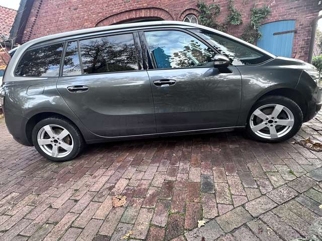 Imagine Citroen Grand C4 SpaceTourer Selection