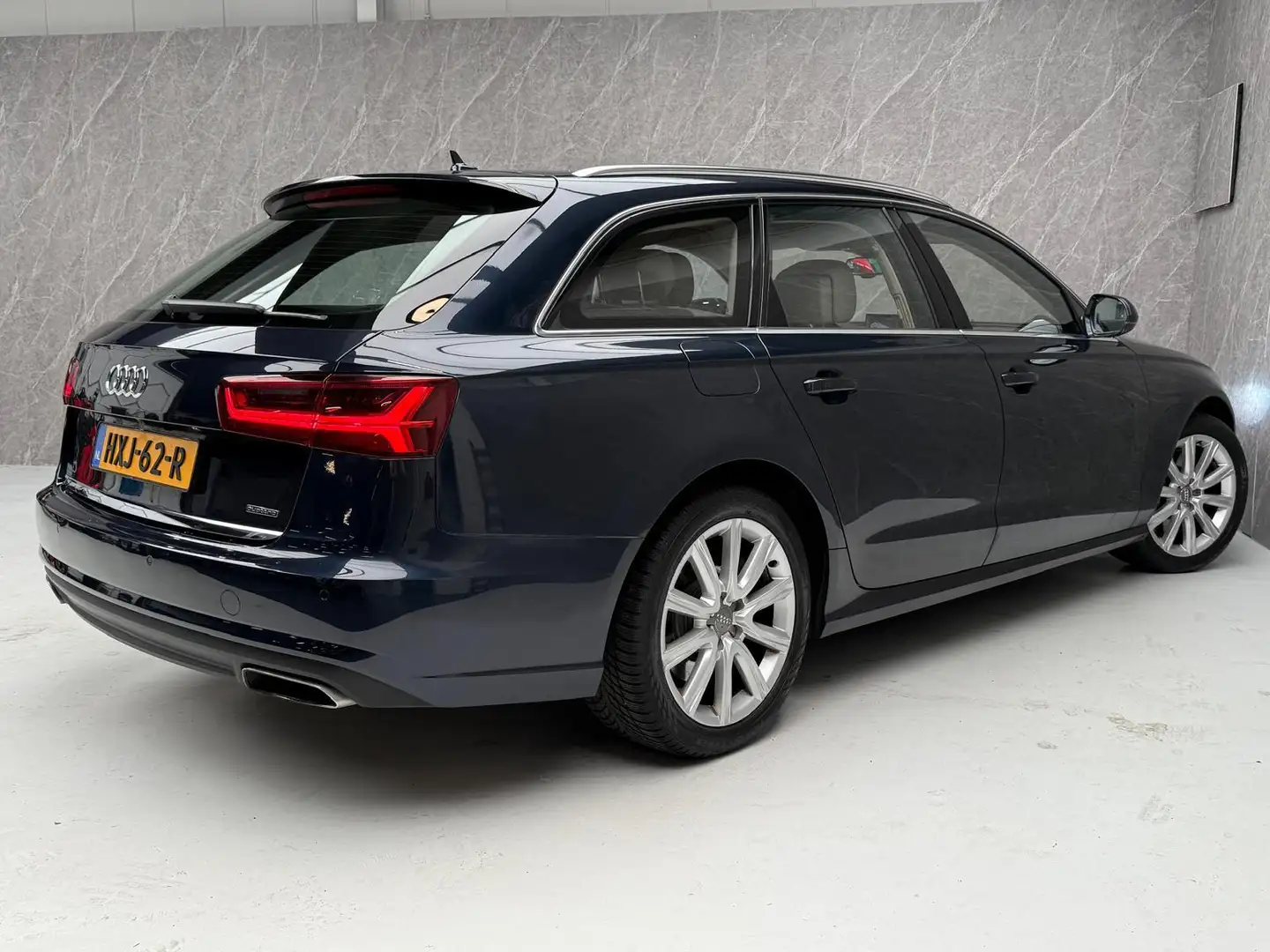 Audi A6 Avant 3.0 TFSI 333 PK quattro Premium Edition / De Zwart - 2