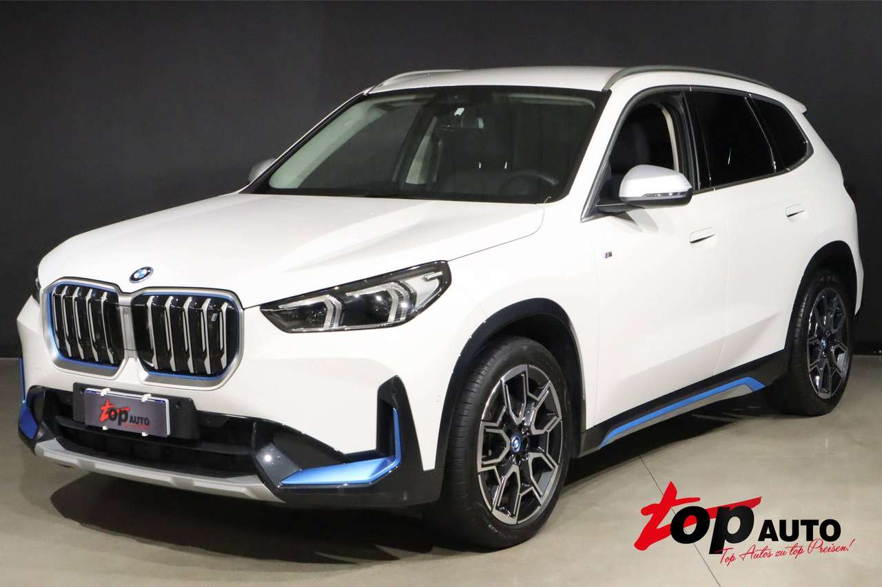 BMW iX iX1 30 xDrive xLine 313CV GANCIO KEYLESS