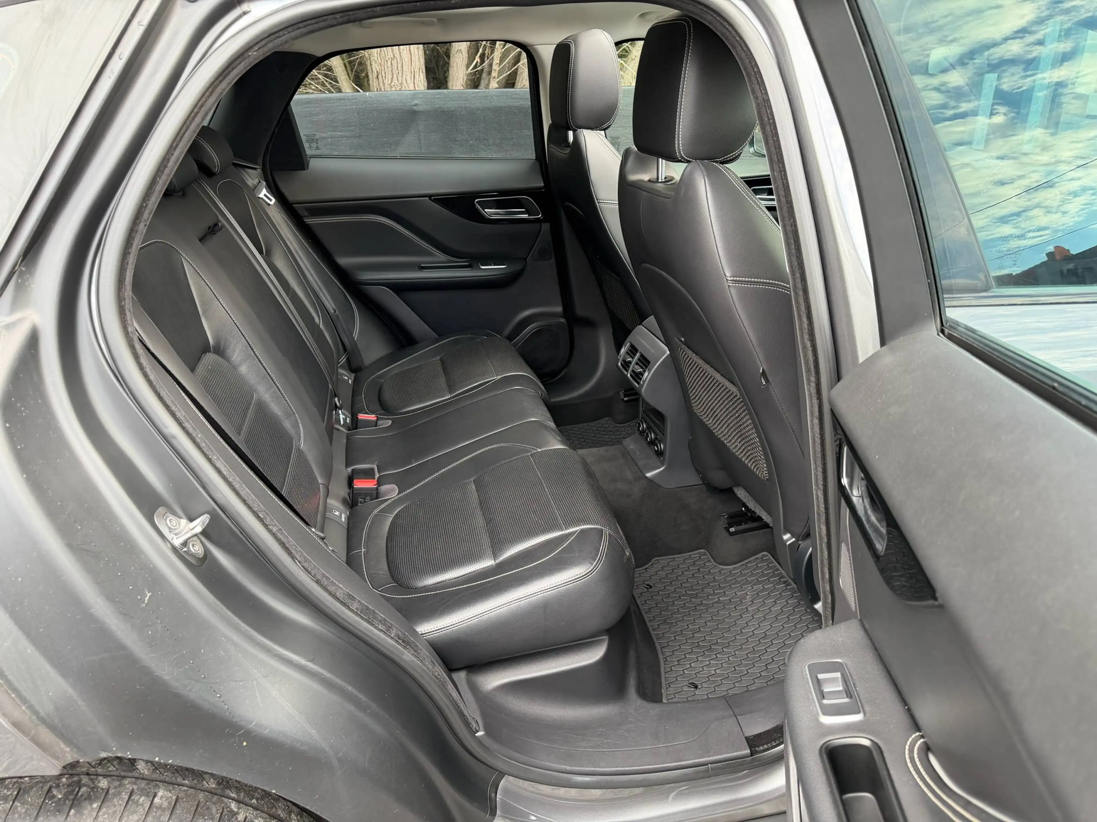 Jaguar F-Pace 2.0D AWD R-Sport AUTO/Pano/Cuir/Navi pro/Cam/Gar12 — photo 10