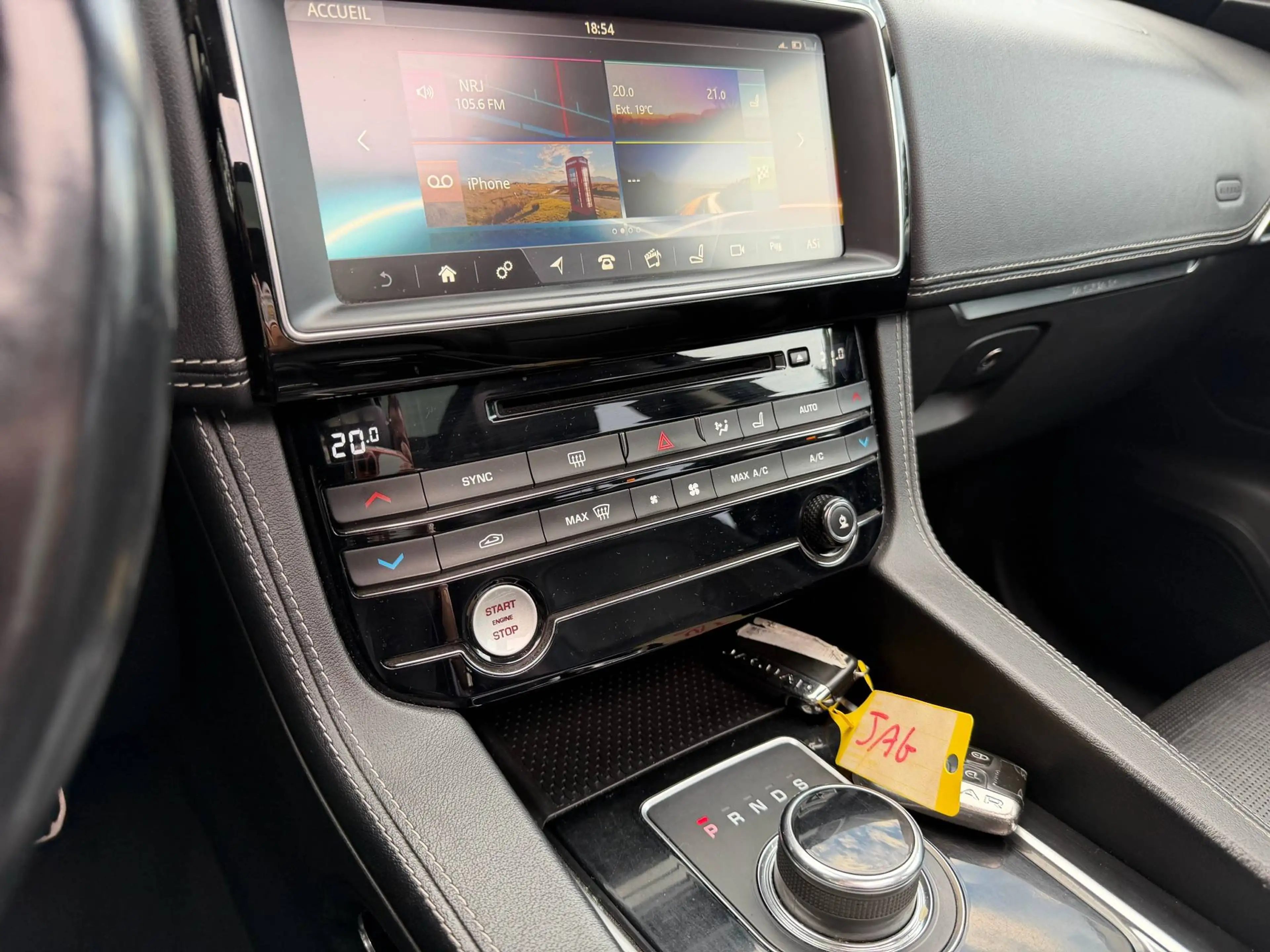 Jaguar F-Pace 2.0D AWD R-Sport AUTO/Pano/Cuir/Navi pro/Cam/Gar12 — photo 13