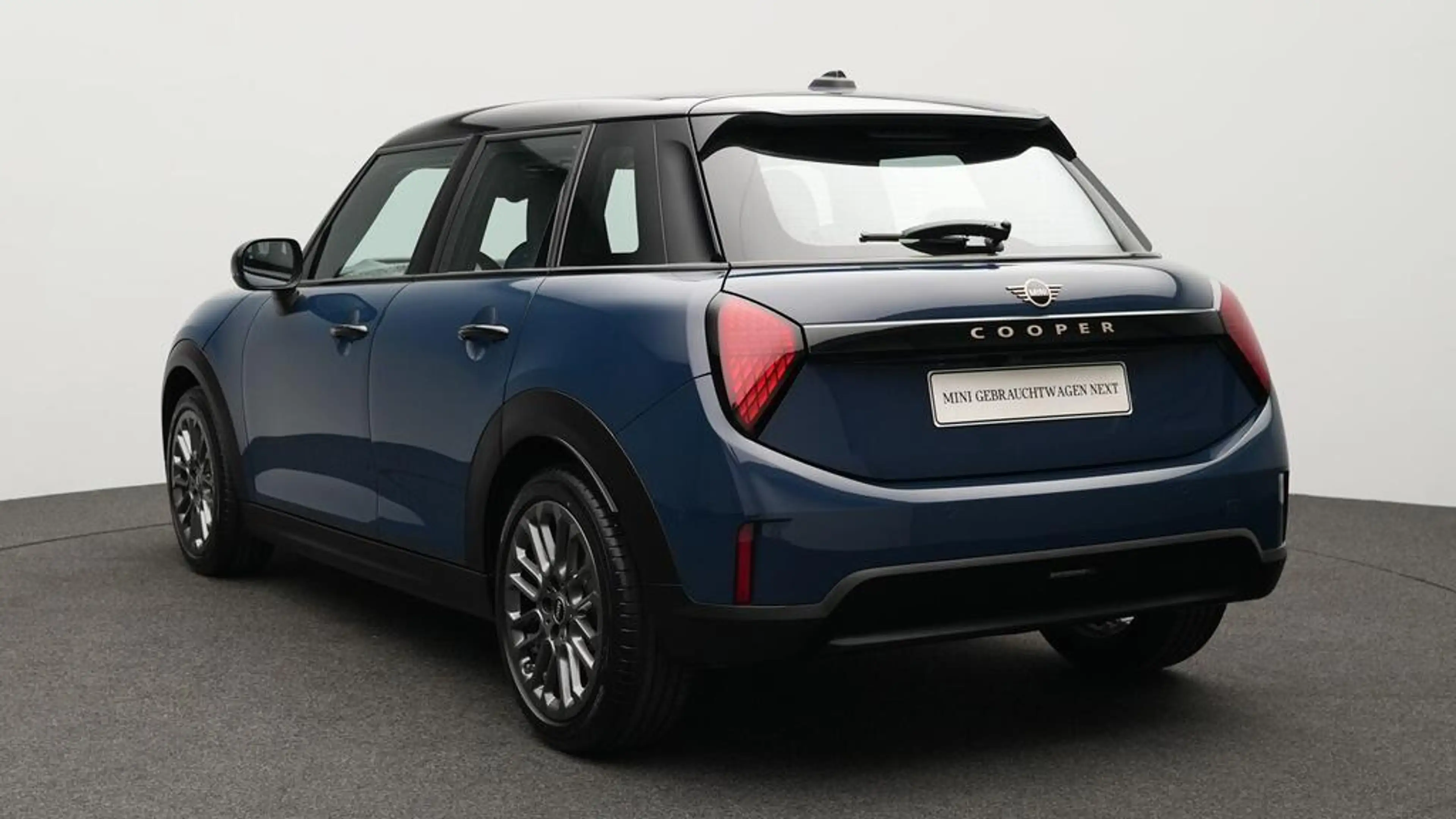 MINI Cooper C Favoured Trim — photo 6