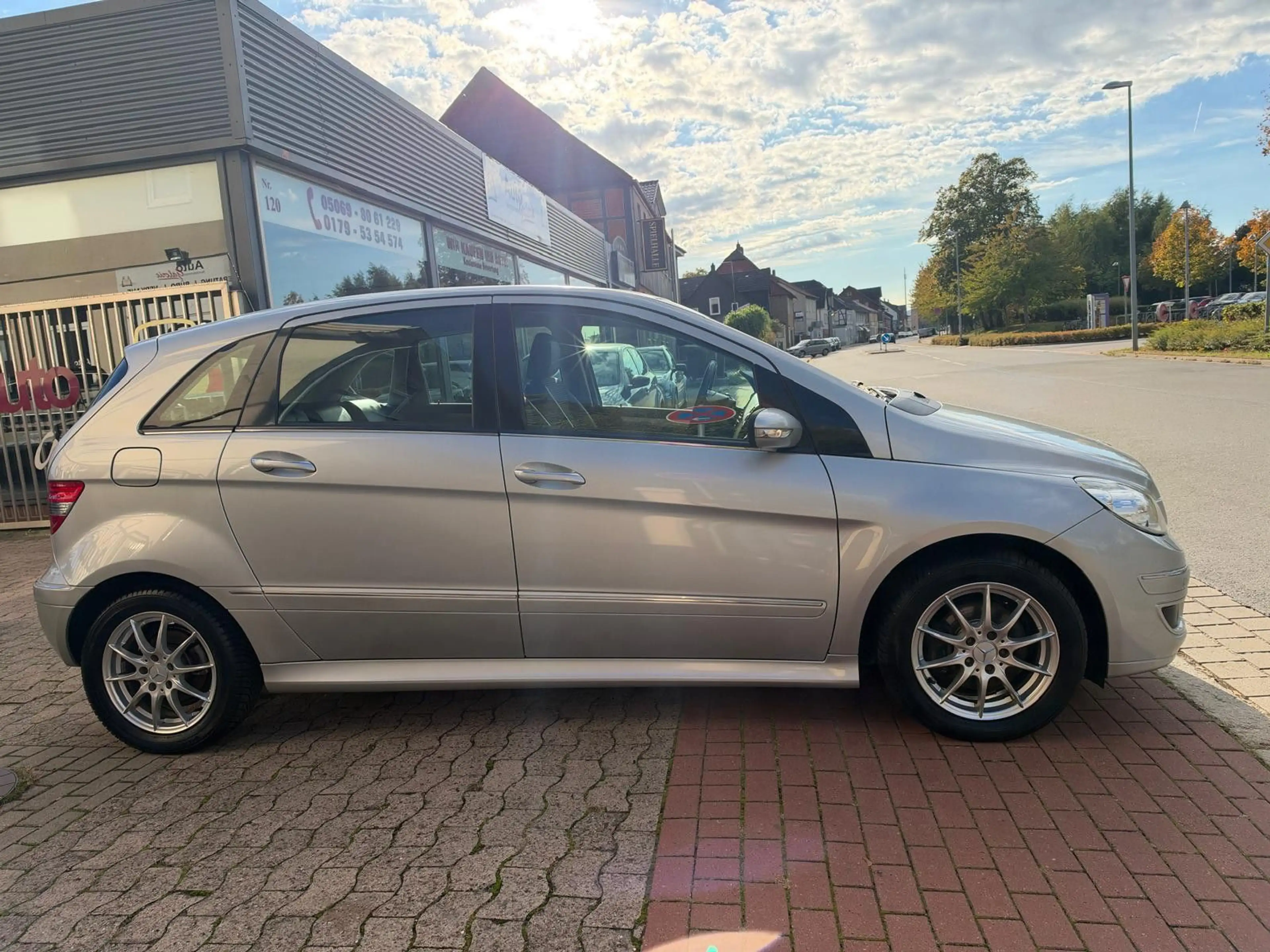 Mercedes-Benz B 200 |Automatik|Xenon|Navi|Alu|TÜV/AU NEU — photo 7
