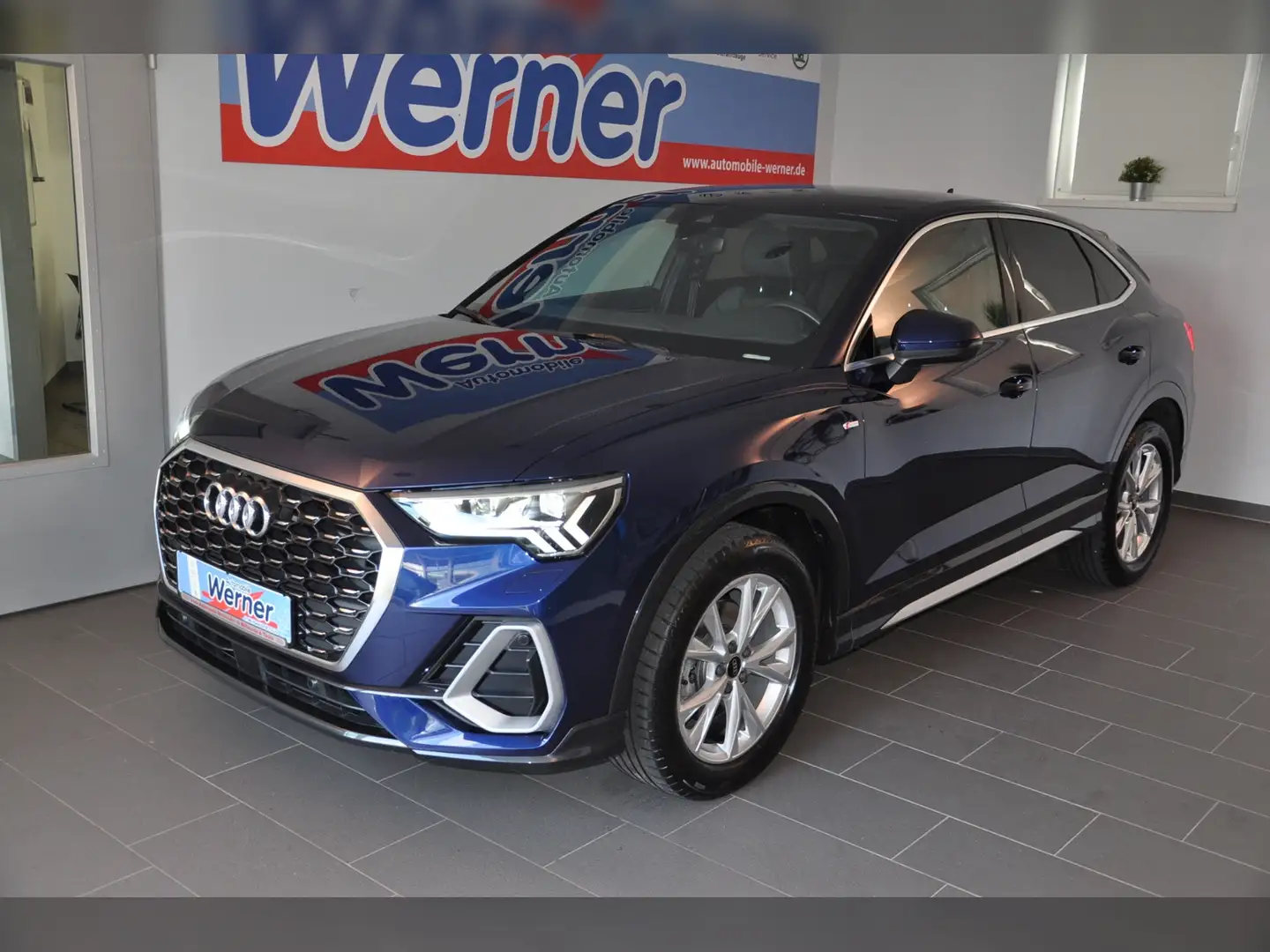 Audi Q3 Sportback S line 35TFSI MatrixLED Navi RKamera Blau - 2