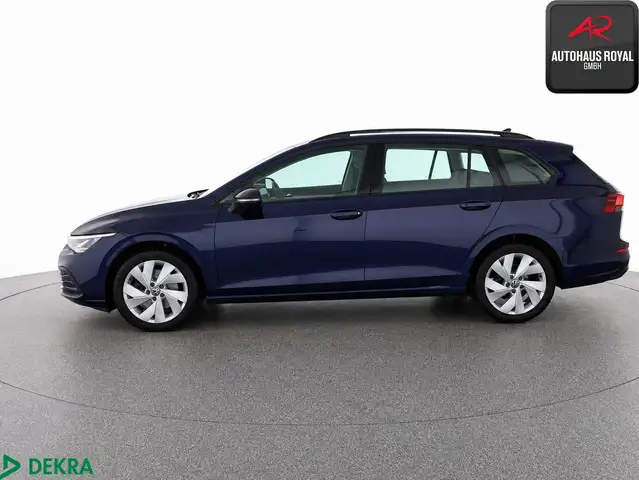 Volkswagen Golf view 2