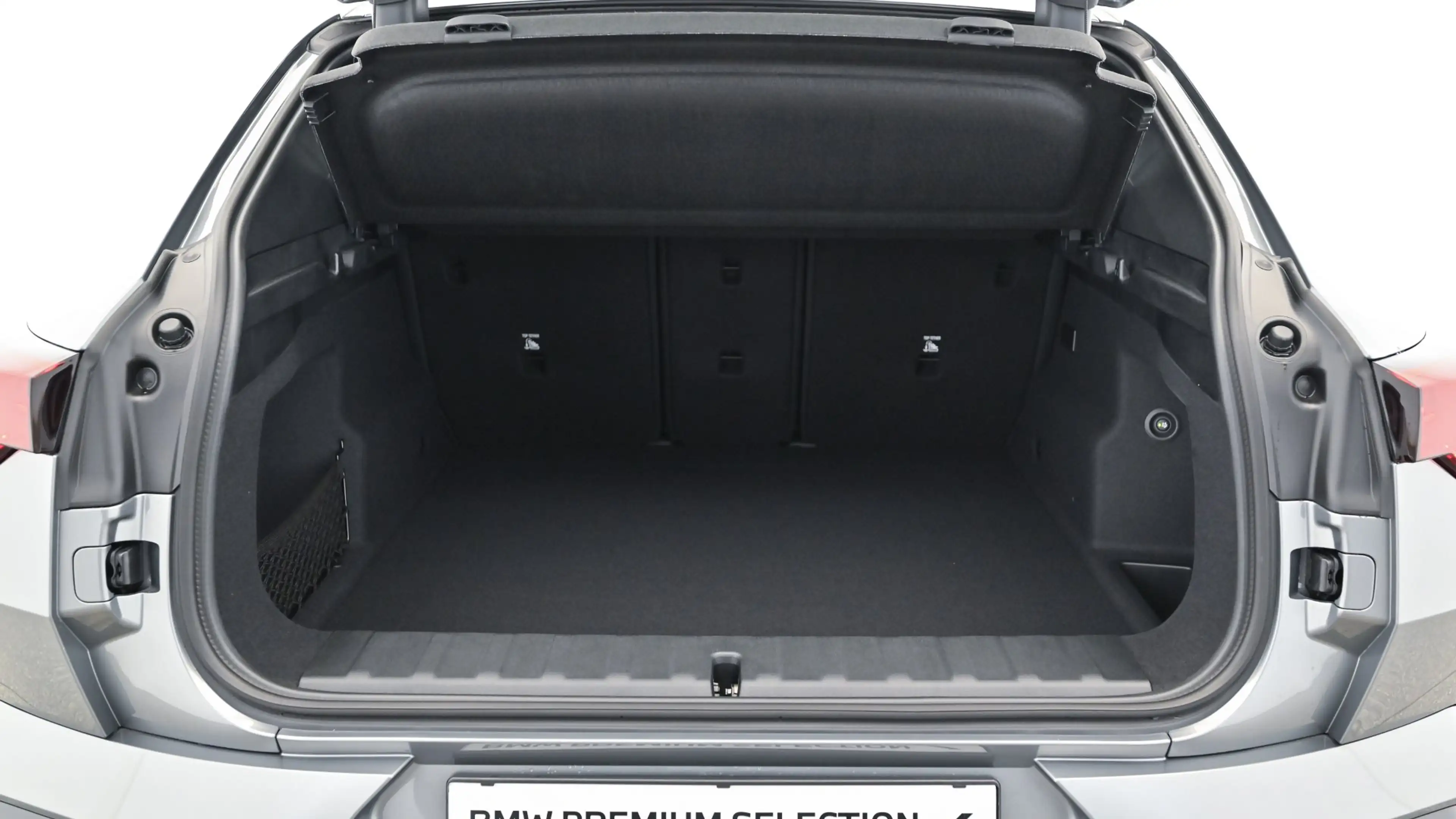 BMW iX2 eDrive20 — photo 6