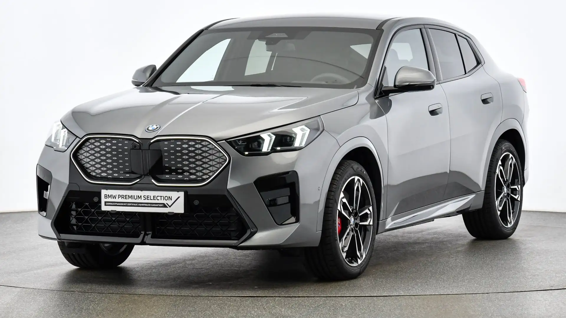 BMW iX2 eDrive20 Grau - 2