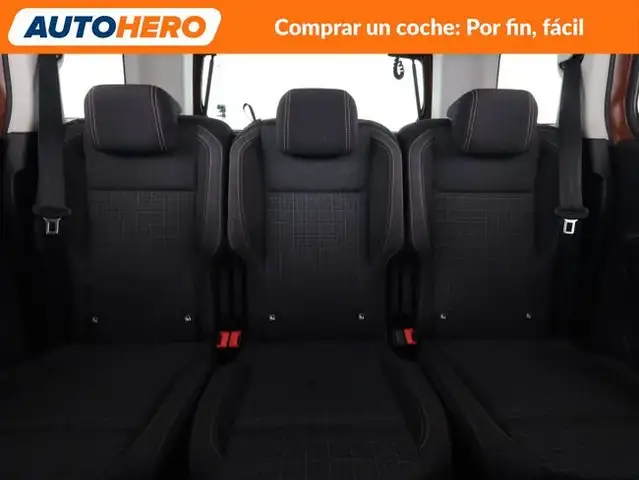 Peugeot Rifter view 16