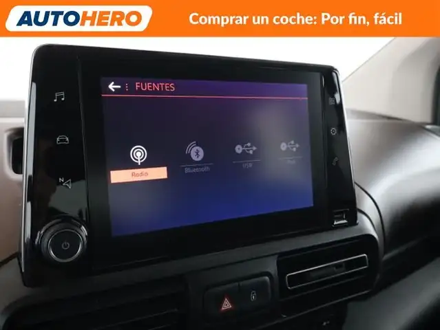 Peugeot Rifter view 23