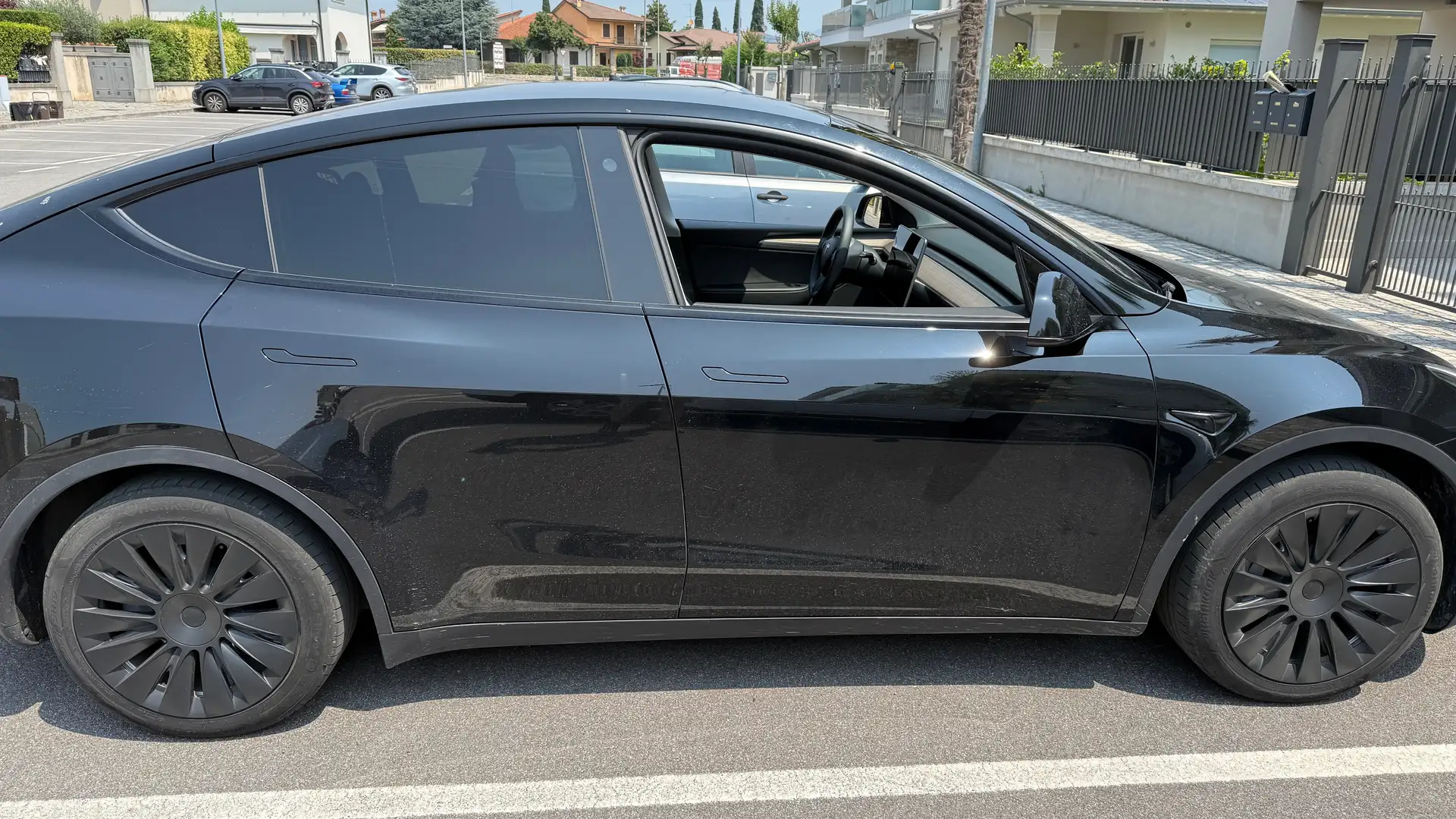 Tesla Model Y Single Motor rwd - 2