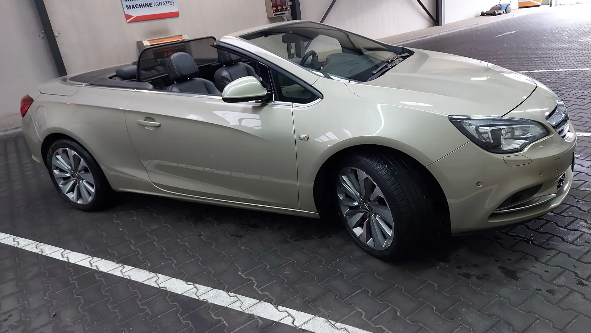 Opel Cascada Cascada 2.0 CDTI ecoFLEX Start/Stop Edition Beżowy - 1