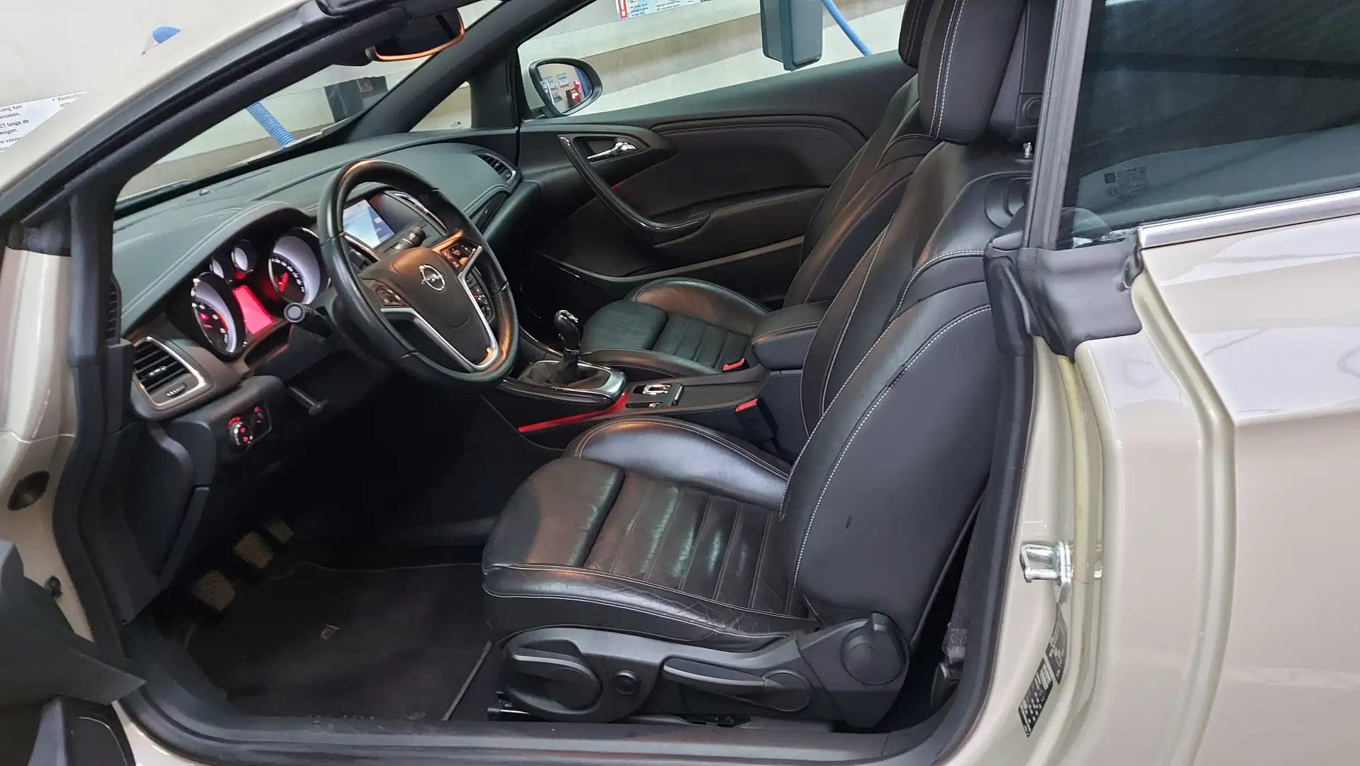 Opel Cascada Cascada 2.0 CDTI ecoFLEX Start/Stop Edition Beżowy - 2
