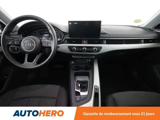 Audi A4 Avant view 12