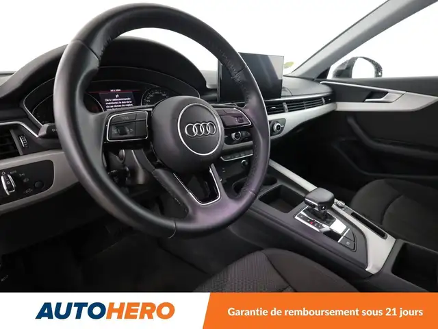 Audi A4 Avant view 11