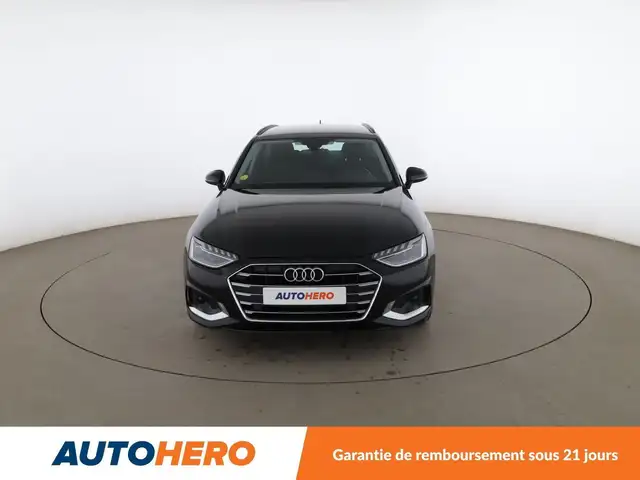 Audi A4 Avant view 9