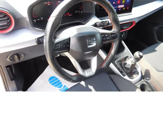 Seat Arona view 9