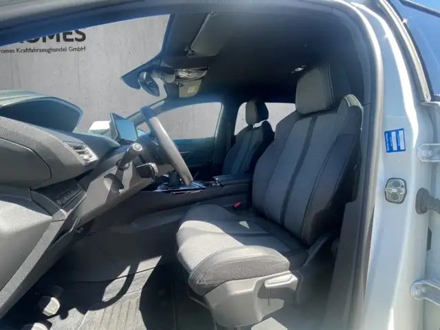 Peugeot 5008 view 9