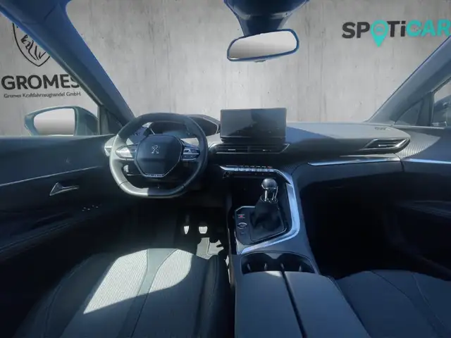 Peugeot 5008 view 12