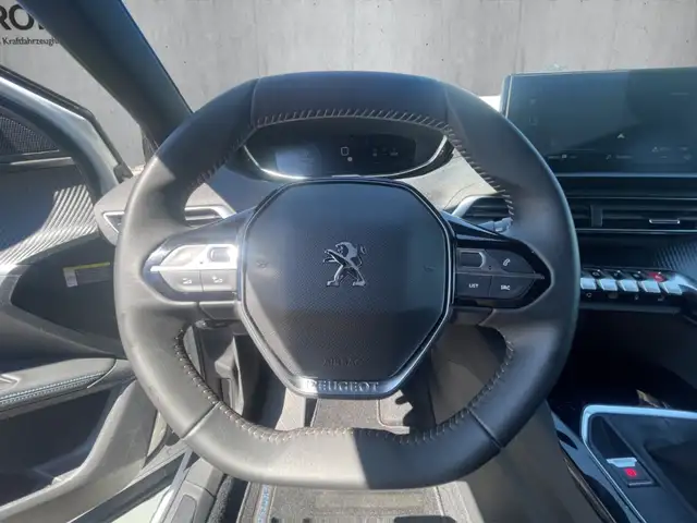 Peugeot 5008 view 10