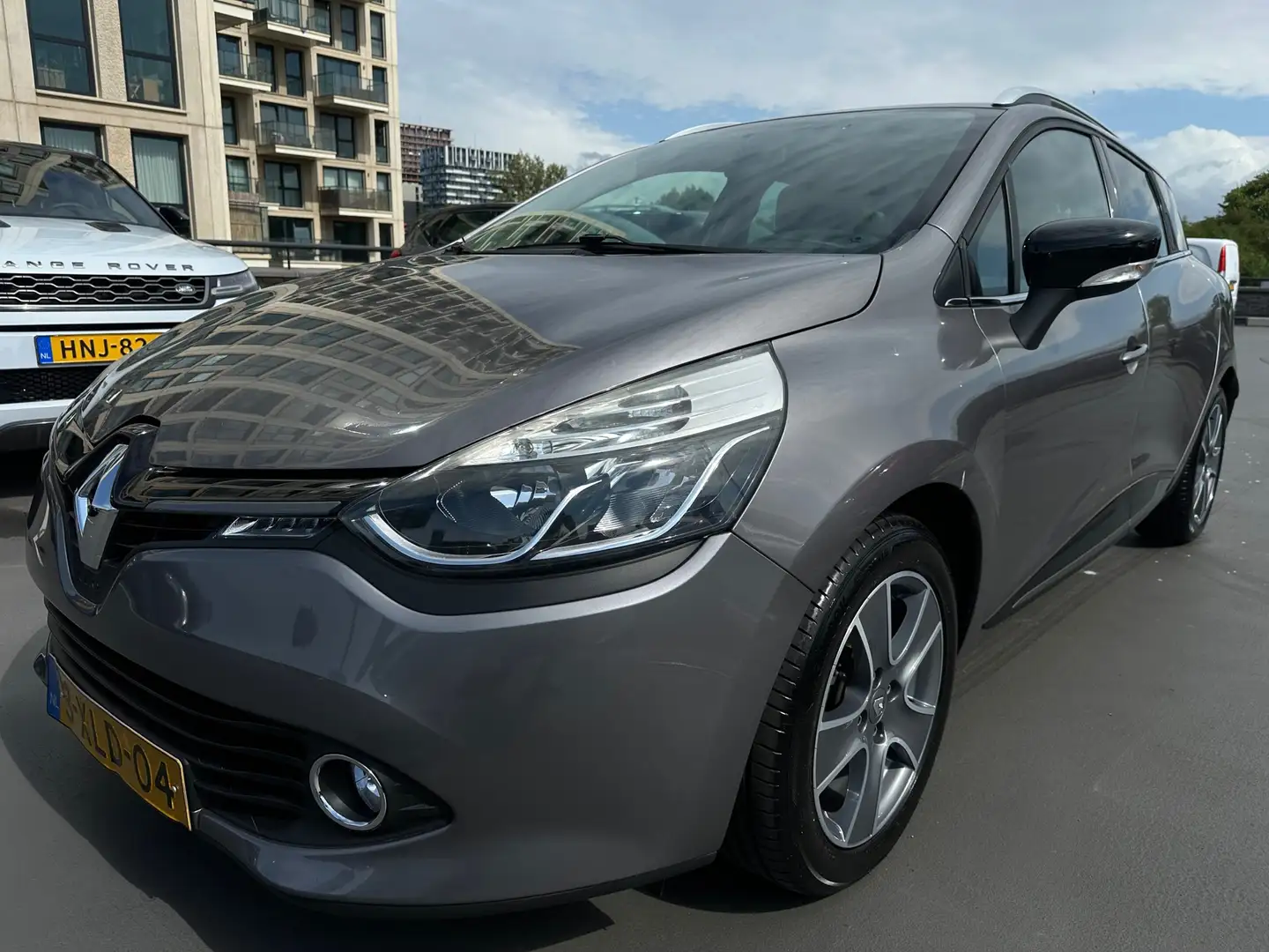 Renault Clio Estate 0.9 TCe Night&Day 7500km NAP 1e Eigenaar De Gris - 1